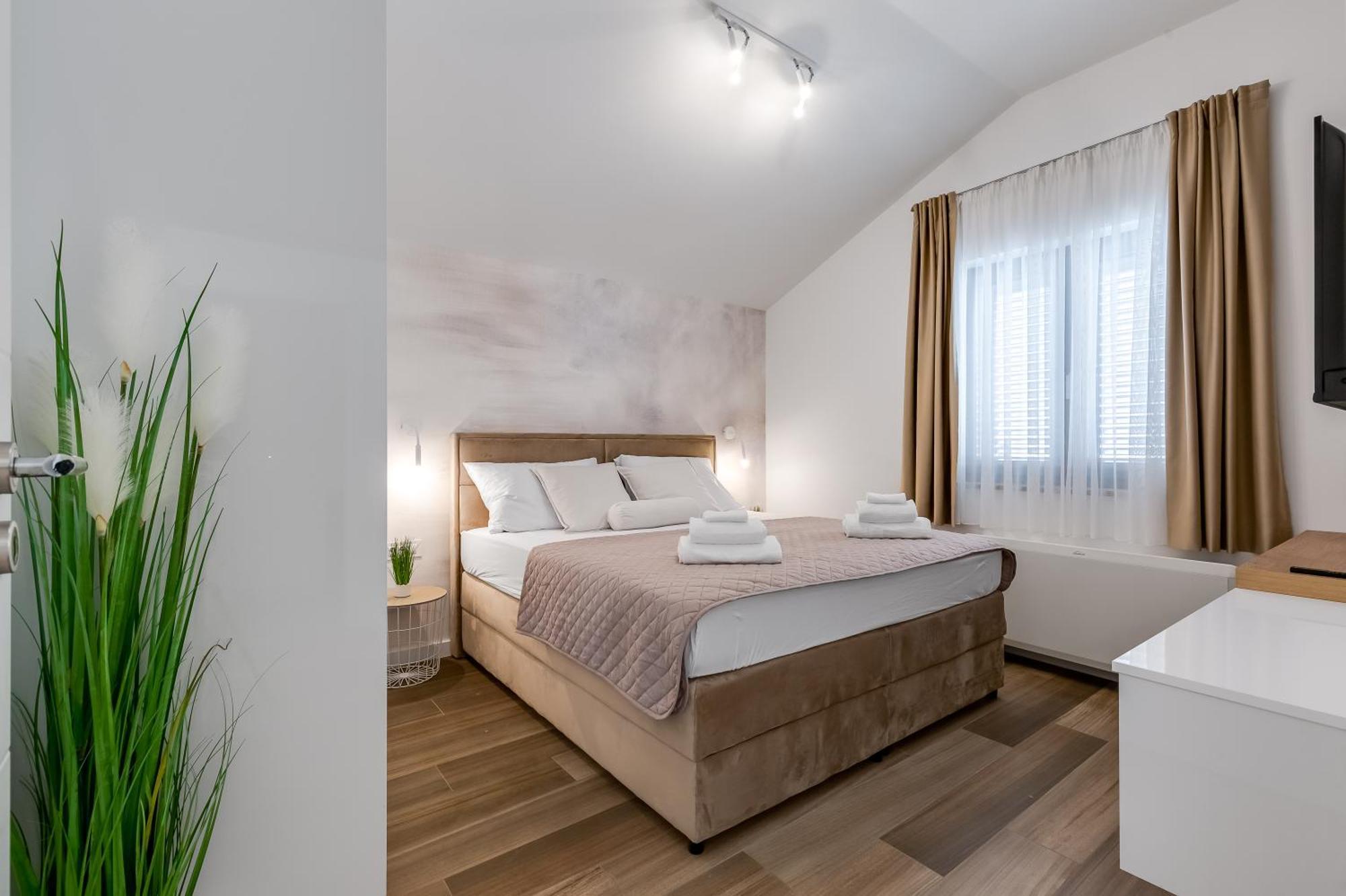 Tesa Luxury